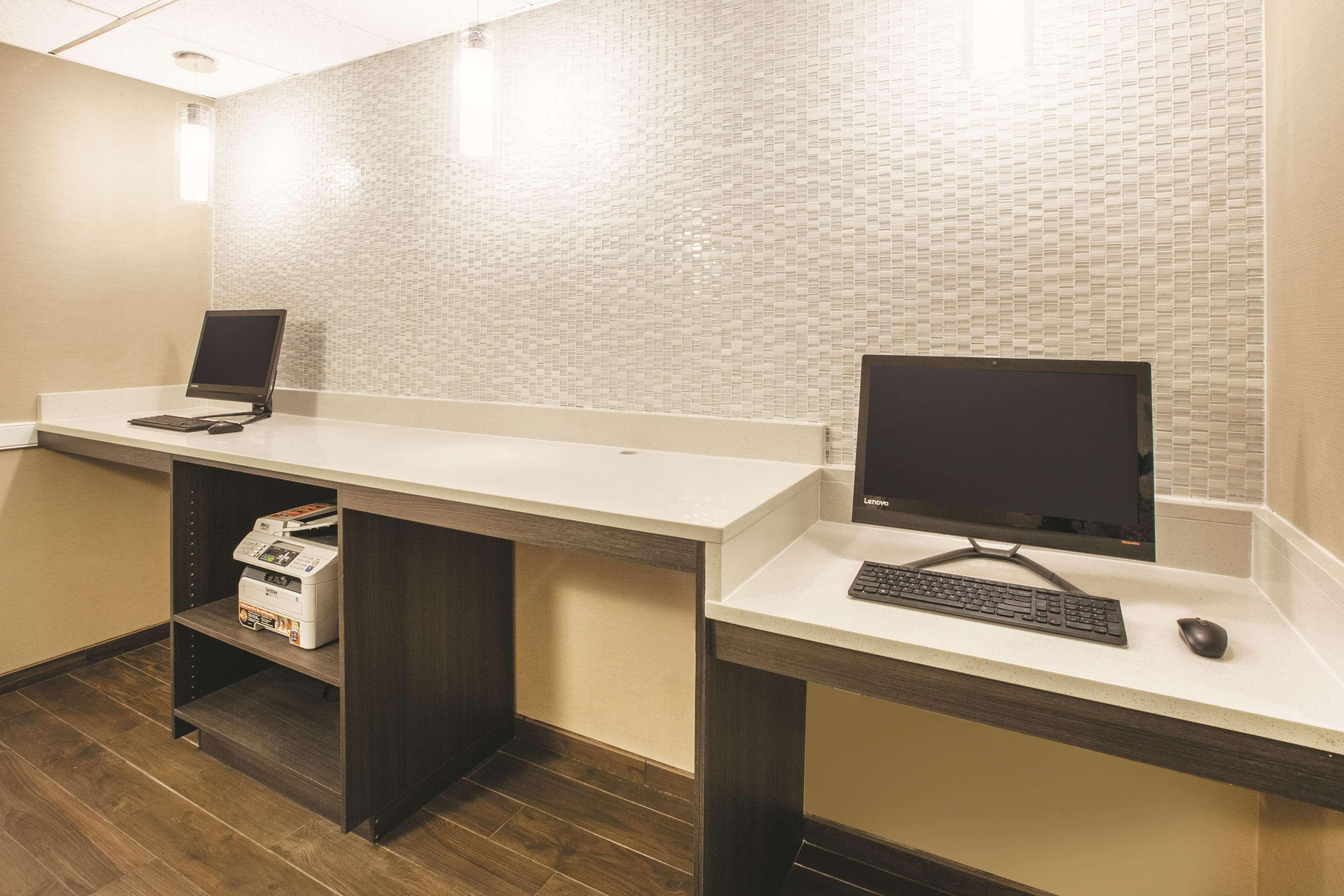 La Quinta By Wyndham Mechanicsburg - Harrisburg Bagian luar foto