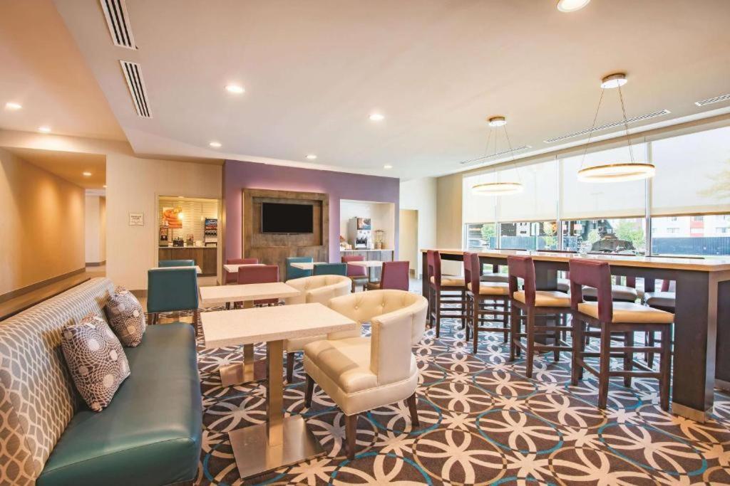 La Quinta By Wyndham Mechanicsburg - Harrisburg Bagian luar foto